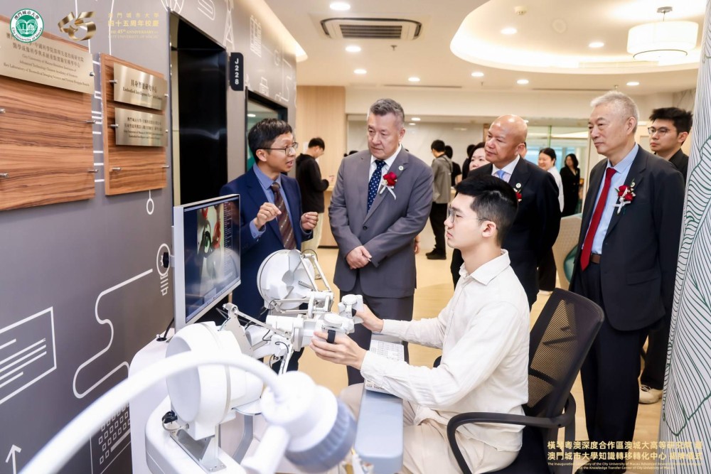 HEROS經自然腔道手術機器人系統項目